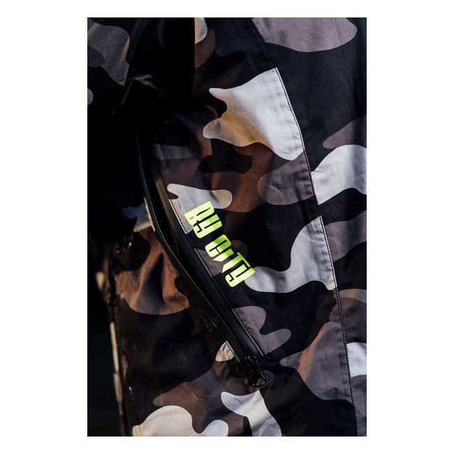 By City Militärische Regenjacke