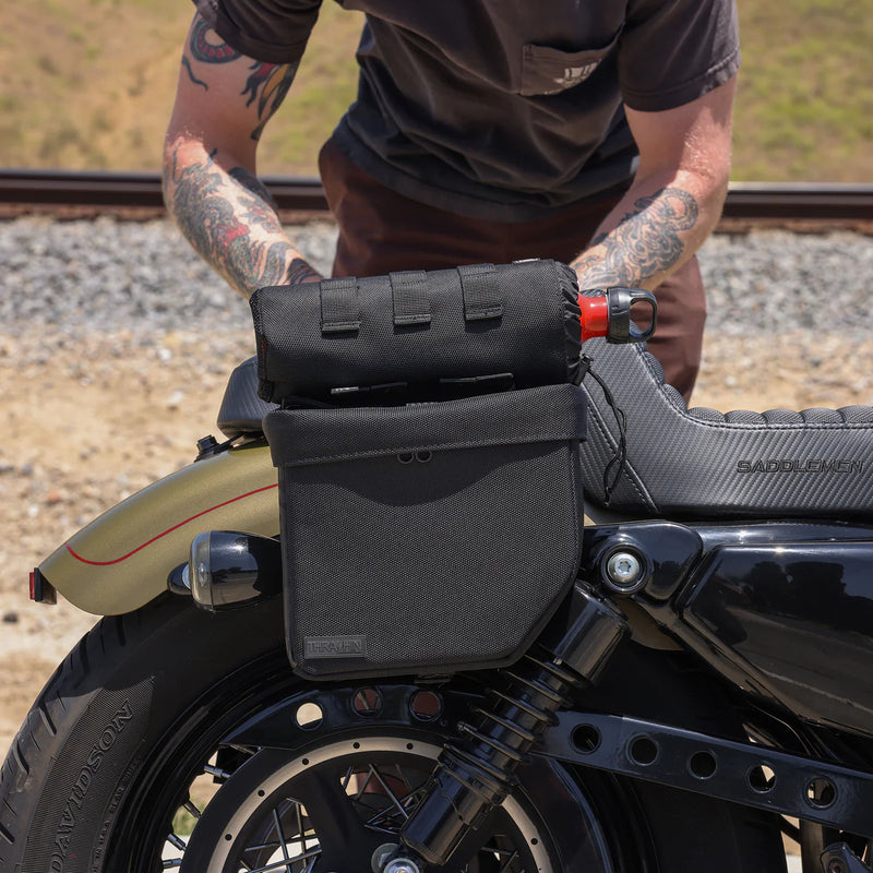 Thrashin Supply Mini Essential 8L Überwurf-Motorrad-Satteltaschen-Set