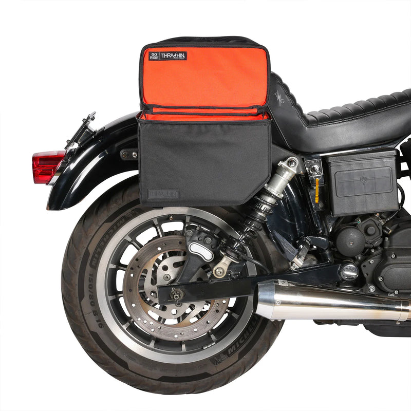 Thrashin Supply Escape Base 18L Überwurf-Motorrad-Satteltaschen-Set