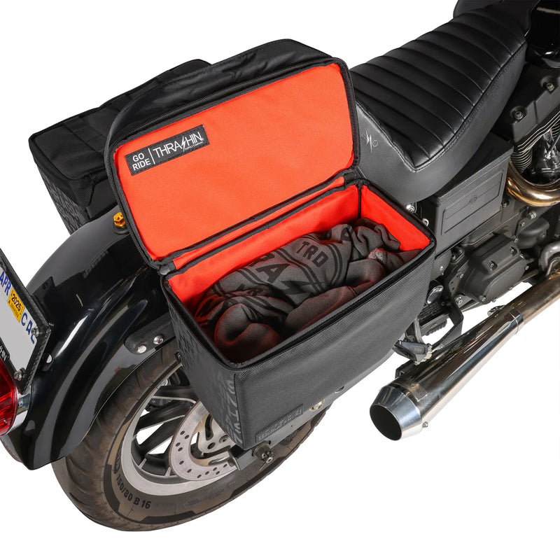 Thrashin Supply Escape Base 18L Überwurf-Motorrad-Satteltaschen-Set