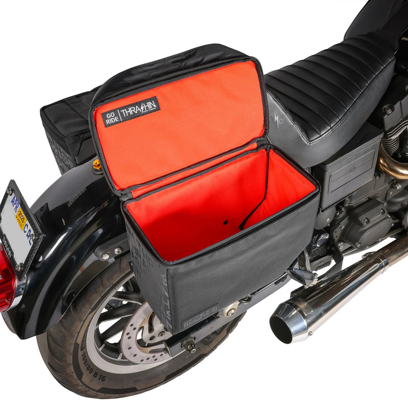 Thrashin Supply Escape Base 18L Überwurf-Motorrad-Satteltaschen-Set