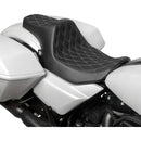 Drag Specialties Predator III Seat for Harley 23-25 Touring CVO Road Glide / CVO Street Glide / Diamond Black / Silver  - Customhoj