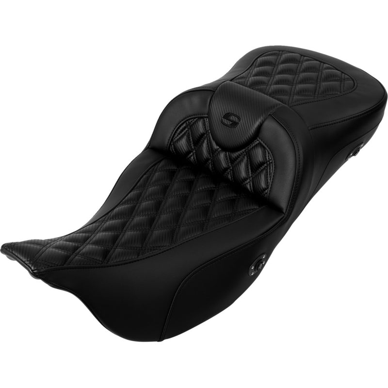 Saddlemen Roadsofa Extended Reach Lattice Stitch Seat for Harley 08-25 Touring (excl. 23-25 CVO; 24-25 Road Glide / Street Glide) / Carbon Fiber / With heating / Without backrest  - Customhoj